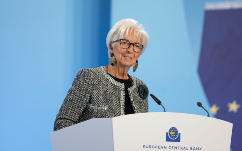 Lagarde: “L’Europa si prepari a rispondere ai dazi Usa”